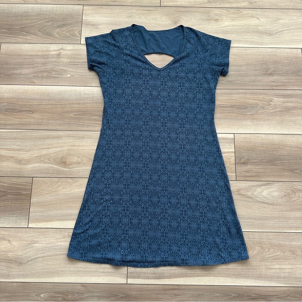 KUHL Oriana Dress Womens Size M Blue Geometric Open Back Athletic Lyocell